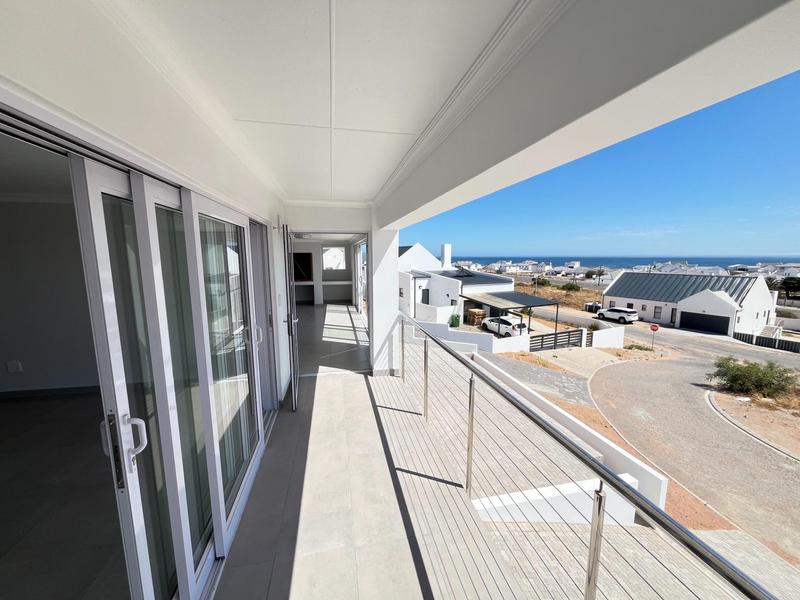 4 Bedroom Property for Sale in Da Gama Bay Western Cape